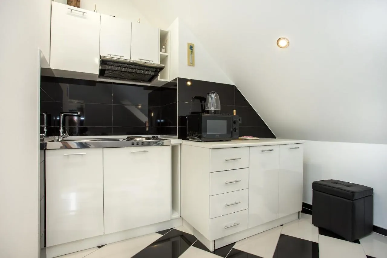 Zana Luxury Studios Split Center 0*,